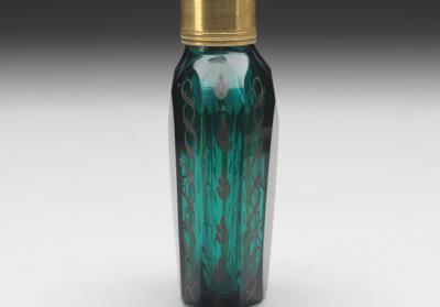 图片[3]-Green glass snuff bottle with silver tracing, 19th century, Europe-China Archive